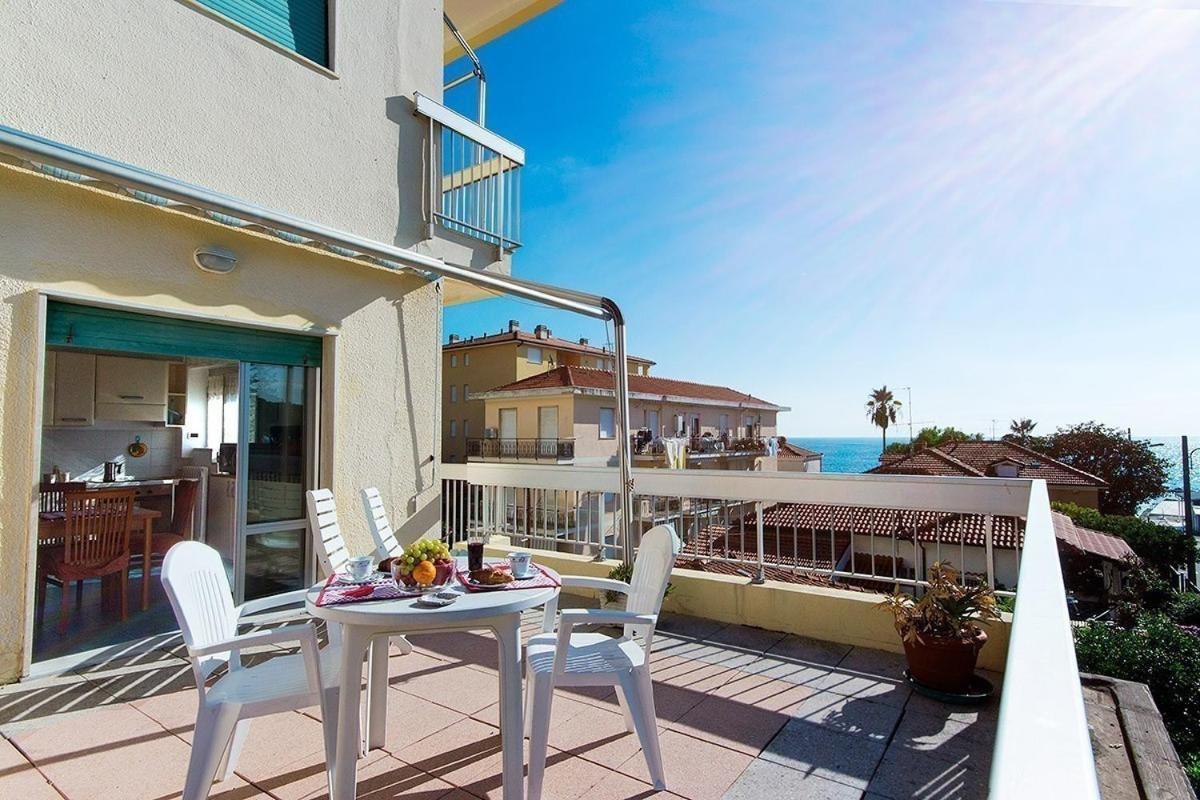 Casavacanze Internazionale Diano Marina Exterior foto